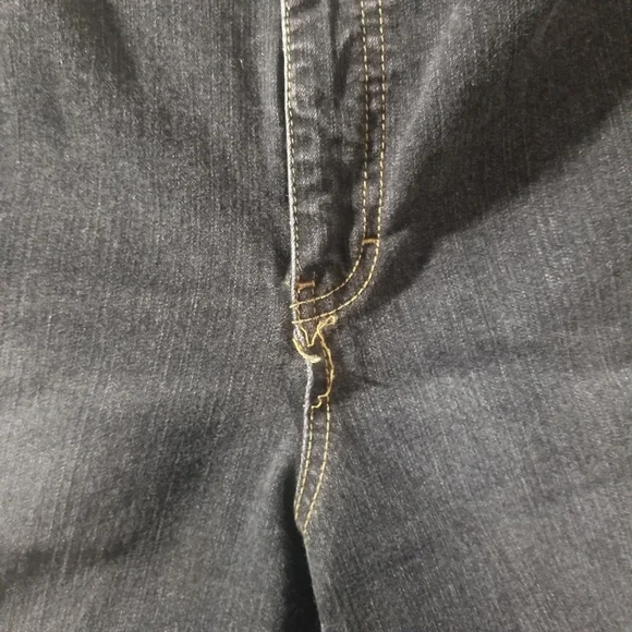 Gloria Vanderbilt Giselle Jeans - Picture 5 of 5